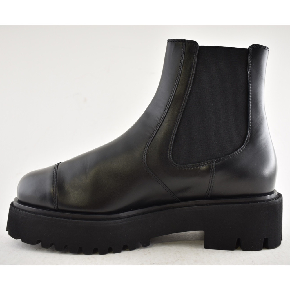Chanel 24B Black Calfskin Leather CC Logo Pull On Chelsea Ankle Platform Boot 39 - Picture 11 of 16